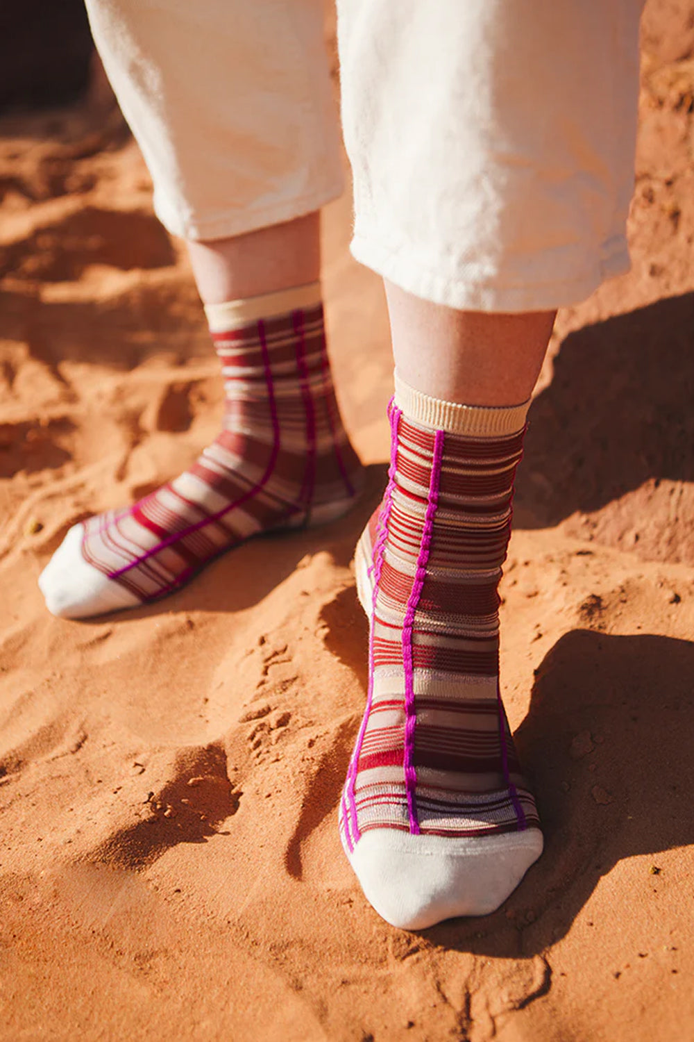 Transparent Socks Nevada Roads "Fuchsia"
